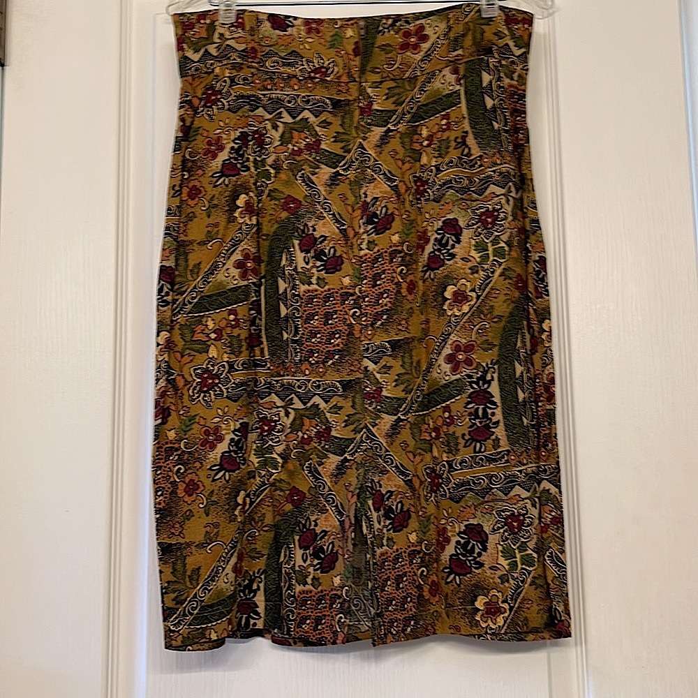 2 piece Rafferty - Picture 8 of 11